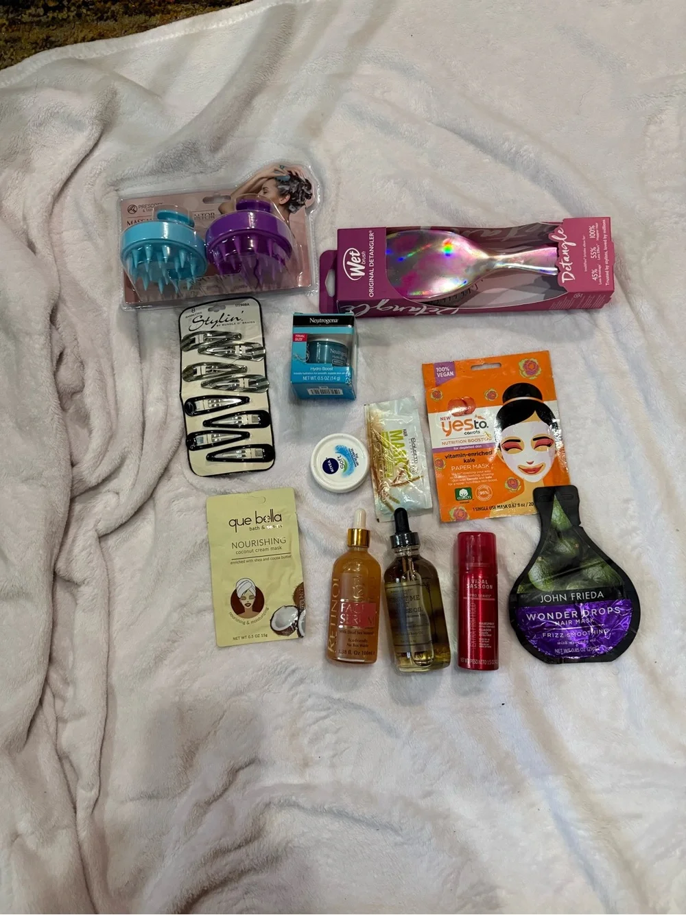 Beauty Bundle of Assorted Beauty Tools & Masks - 12 pieces